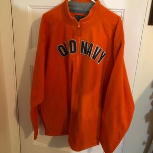 New without tags men’s fleece shirt